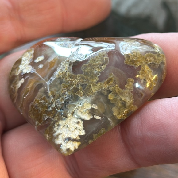 🔥SALE🔥 River Agate Crystal Heart Carving With Druzy! - Picture 5 of 6